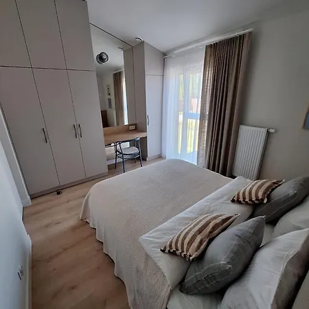 아파트 Palacowe Stajnie